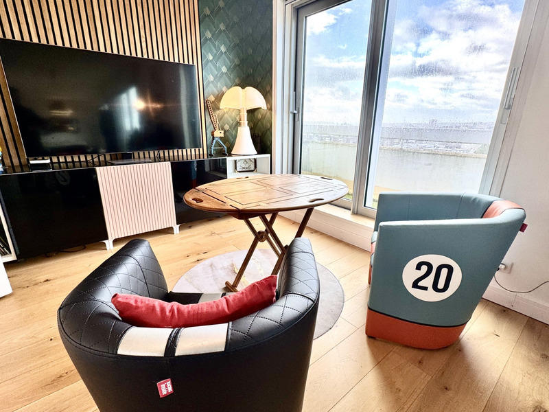 Appartement - 150 m² - 6 pièces