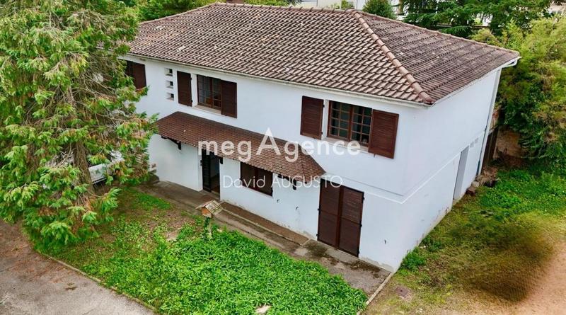 Maison - 170 m² - 7 pièces