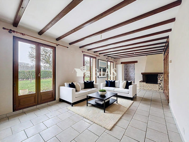 Maison - 90 m² - 5 pièces