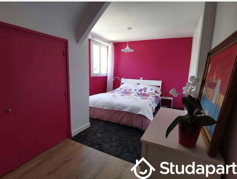 Chambre - 11 m² - 1 pièce