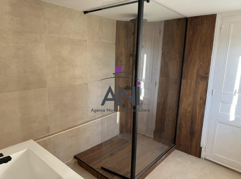 Appartement - 105 m² - 4 pièces