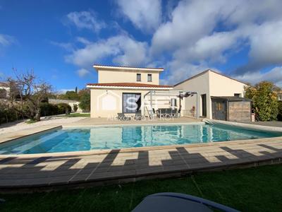 Maison - 223 m² - 9 pièces