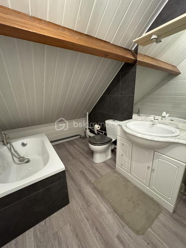 Maison traditionnelle - 169 m² - 7 pièces