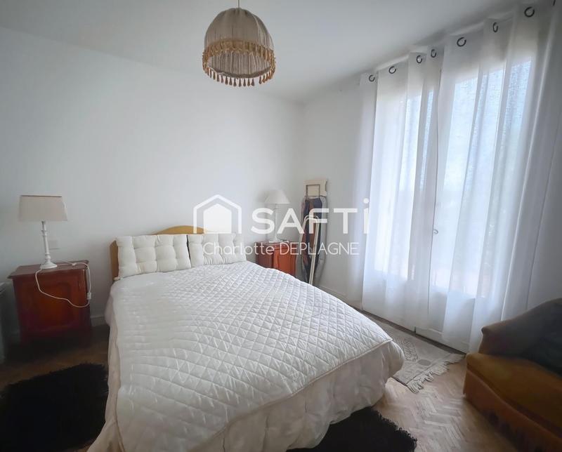 Maison - 196 m² - 9 pièces