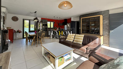 Maison - 93 m² - 4 pièces