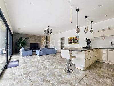 Villa - 137 m² - 4 pièces