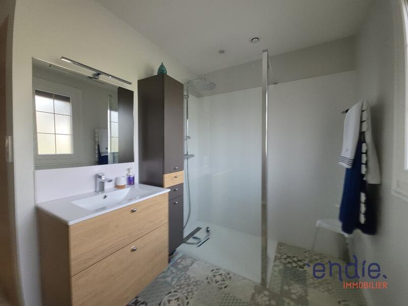 Maison - 200 m² - 6 pièces