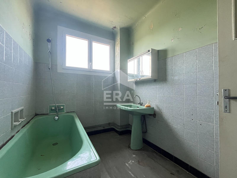 Maison - 203 m² - 9 pièces