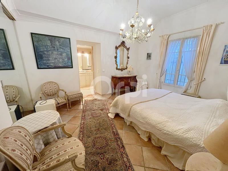 Appartement - 133 m² - 4 pièces