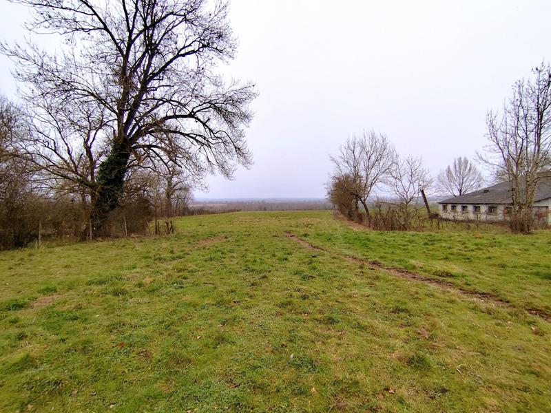 Terrain agricole - 36 700 m²