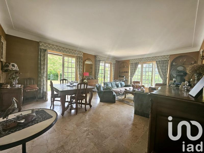 Maison - 207 m² - 6 pièces