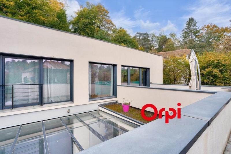 Maison - 319 m² - 6 pièces