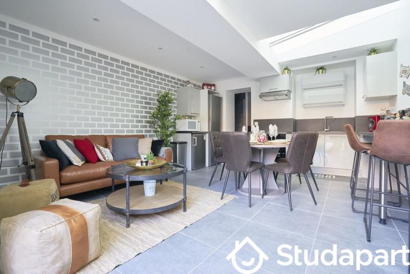 Chambre - 13 m² - 1 pièce