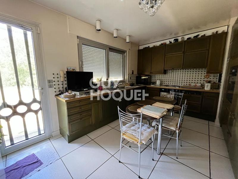 Propriété - 267 m² - 10 pièces