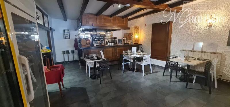 Immeuble mixte - 420 m² - 10 pièces