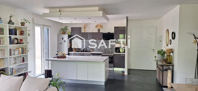 Maison - 96 m² - 5 pièces