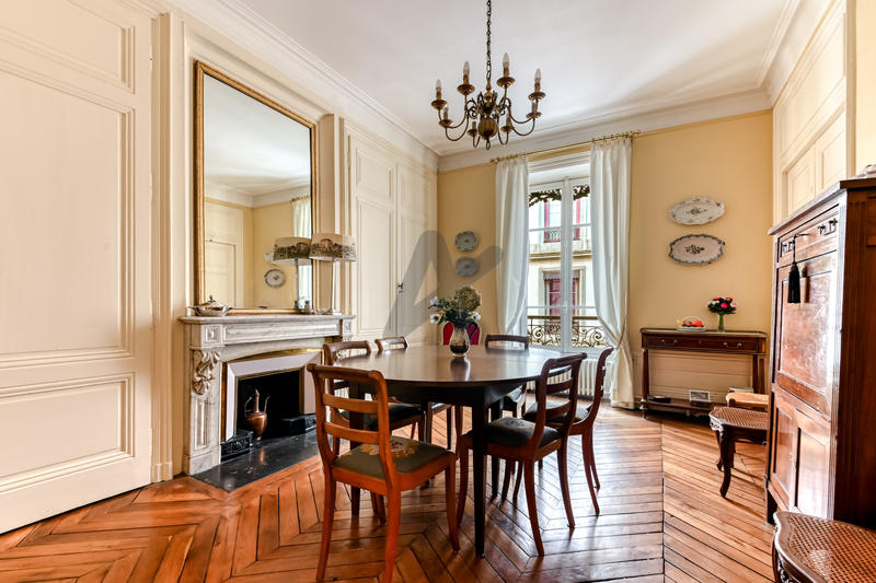 Appartement - 189 m² - 6 pièces