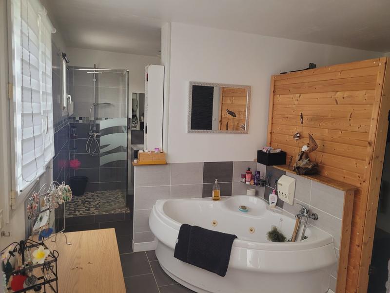 Maison traditionnelle - 155 m² - 5 pièces