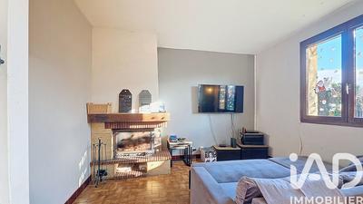 Maison - 81 m² - 5 pièces