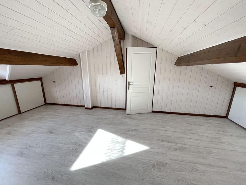 Villa - 115 m² - 9 pièces