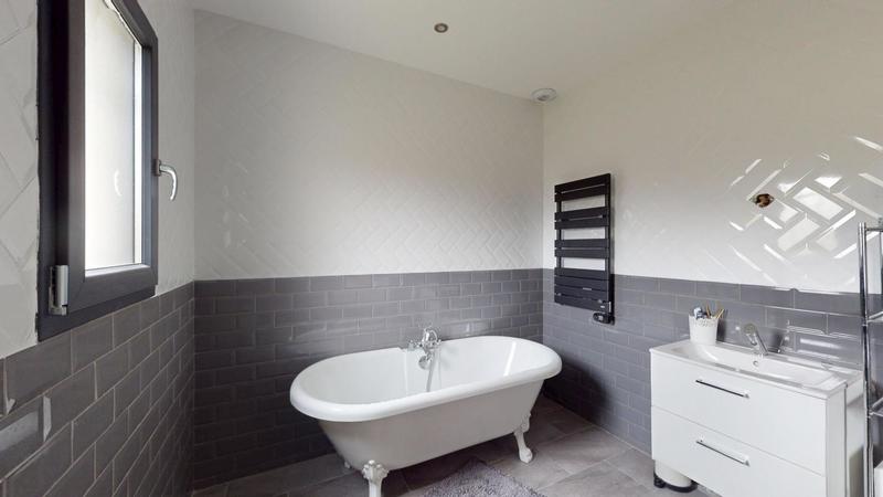 Maison - 136 m² - 4 pièces