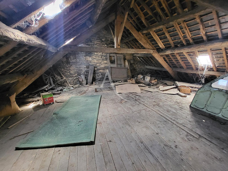 Maison - 424 m² - 10 pièces