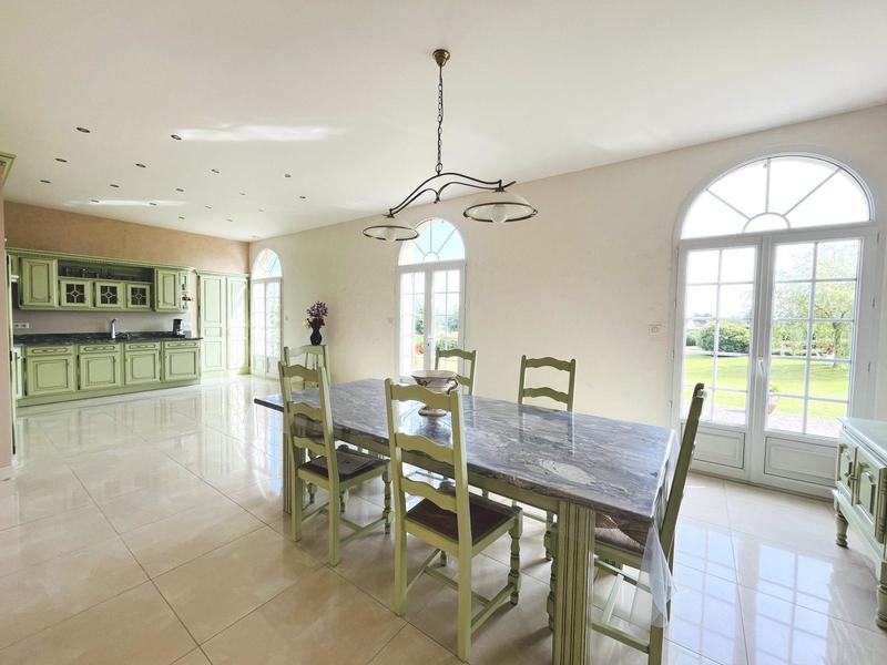 Villa - 290 m² - 5 pièces