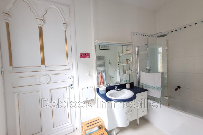 Maison - 360 m² - 9 pièces