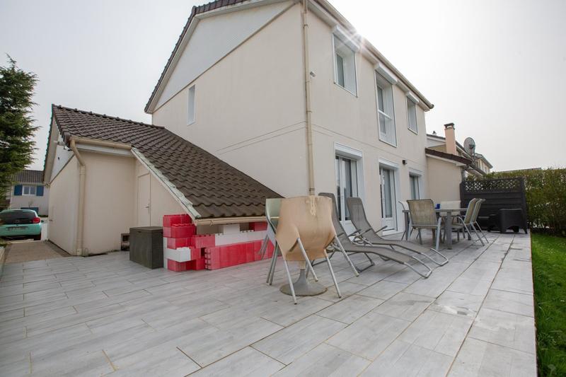 Maison - 140 m² - 6 pièces