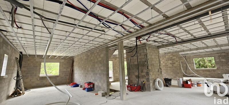 Maison - 237 m² - 7 pièces