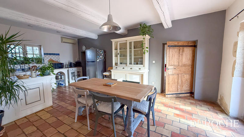 Mas - 318 m² - 11 pièces