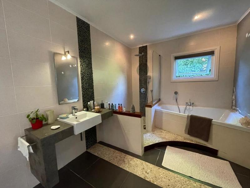 Maison - 165 m² - 3 pièces