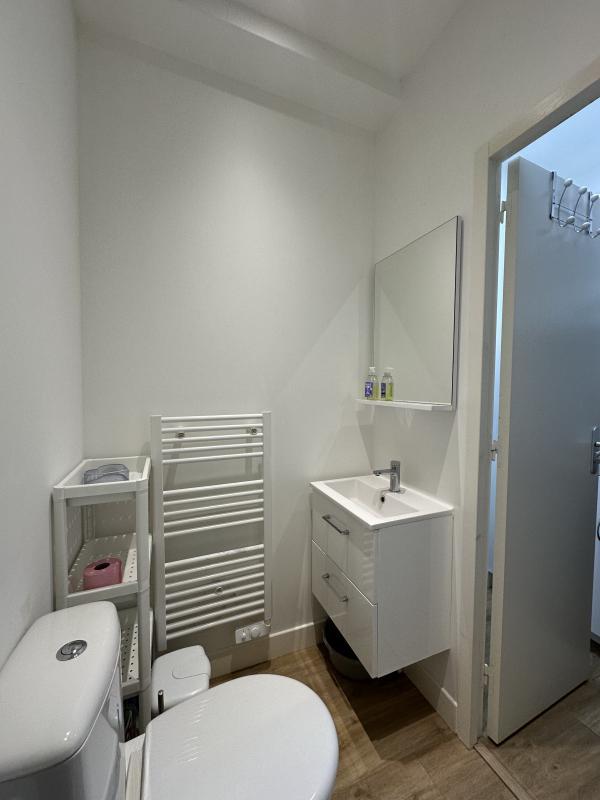 Studio - 14 m² - 1 pièce