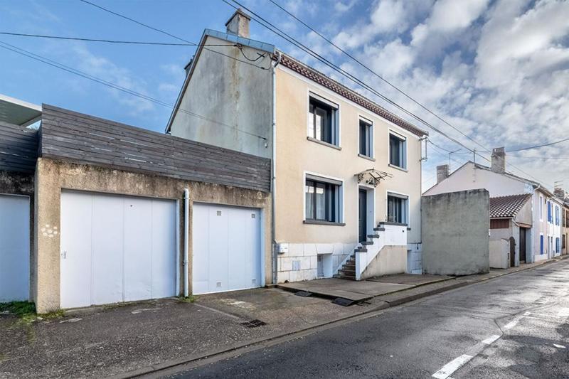 Maison - 163 m² - 6 pièces