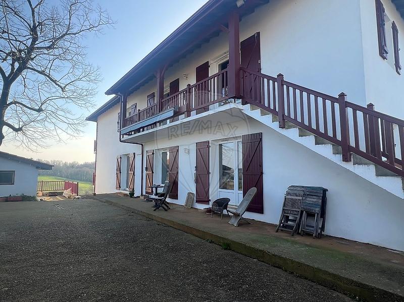 Maison de campagne - 214 m² - 9 pièces