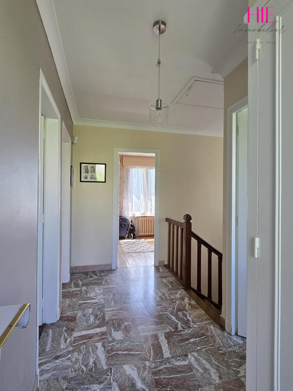 Maison traditionnelle - 103 m² - 5 pièces