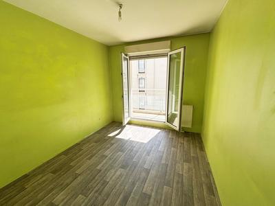 Appartement - 86 m² - 4 pièces