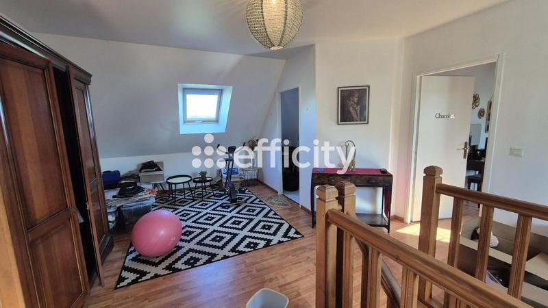 Pavillon - 200 m² - 6 pièces