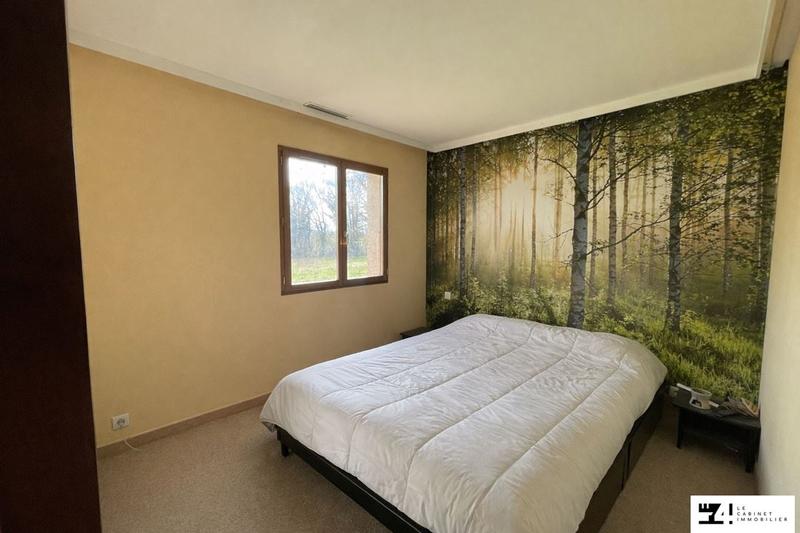 Maison traditionnelle - 214 m² - 8 pièces