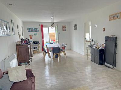 Maison - 93 m² - 4 pièces