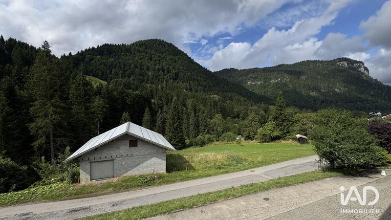 Local commercial - 1 235 m²