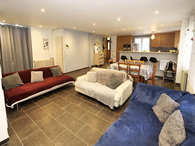 Maison - 184 m² - 9 pièces