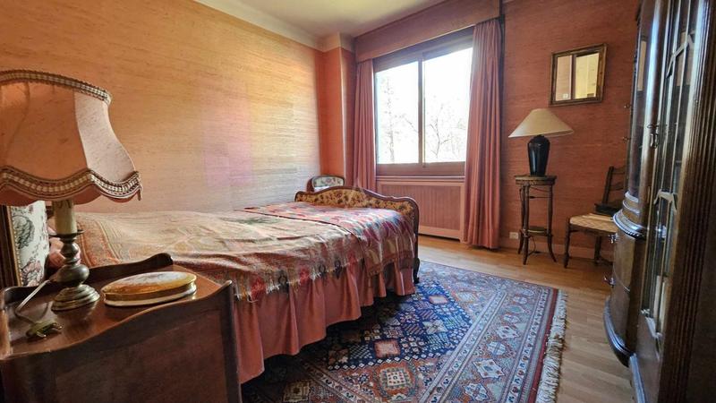 Maison - 255 m² - 8 pièces