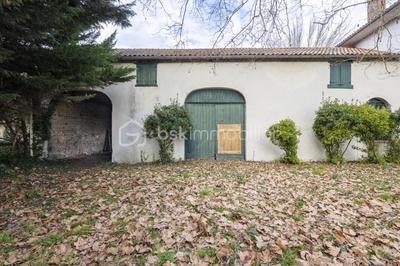 Château - 376 m² - 10 pièces