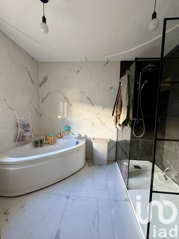 Maison - 145 m² - 6 pièces