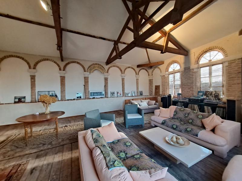 Maison - 245 m² - 9 pièces