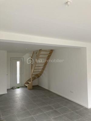 Maison - 85 m² - 5 pièces