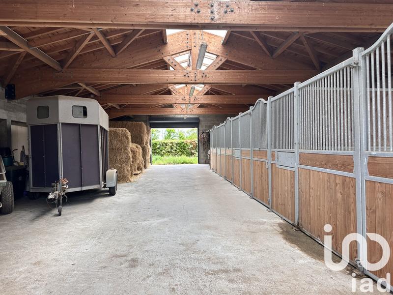 Maison - 470 m² - 13 pièces