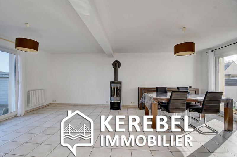 Maison - 99 m² - 5 pièces