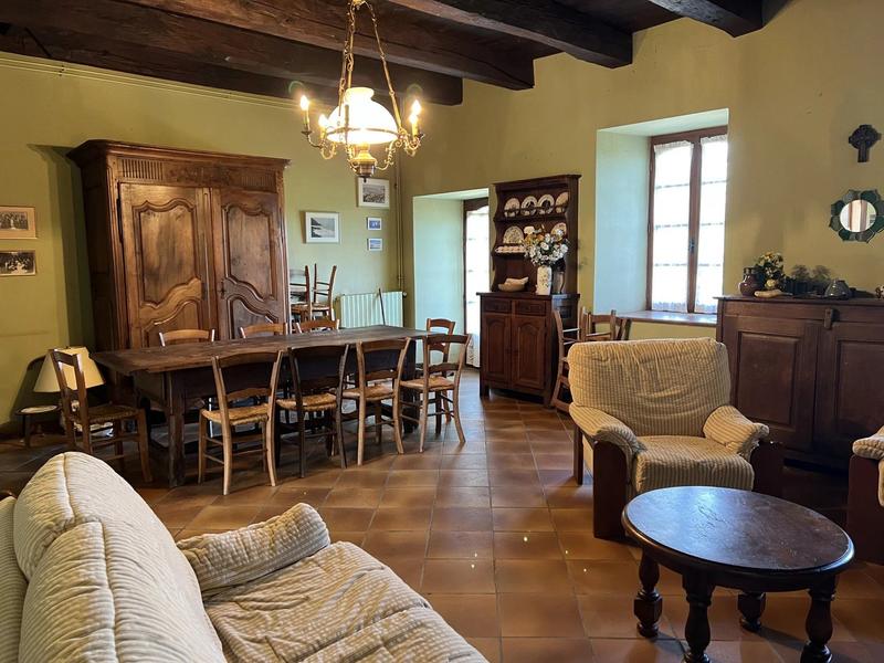 Maison - 138 m² - 8 pièces